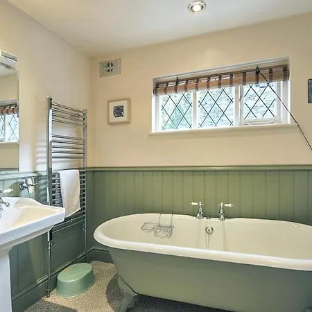 Villa Troutbeck Sleeps 10 With Wifi *